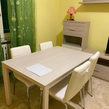 Bilocale Moderno Via Trento 7 Lägenhet